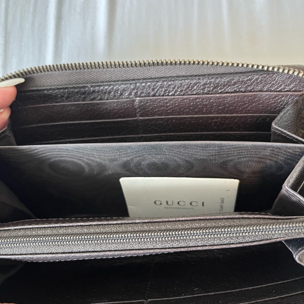 GUCCI WALLET - Picture 3 of 9